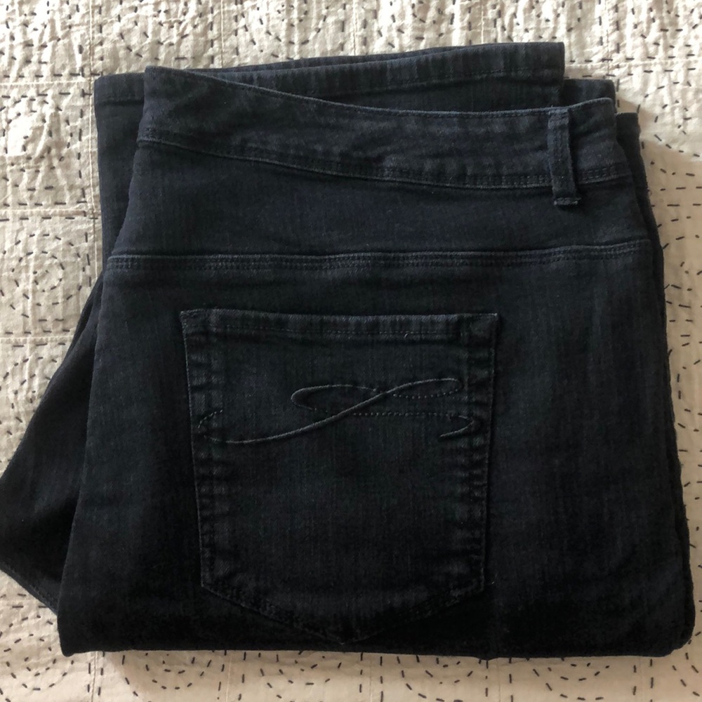 Dark wash straight leg jeans like new